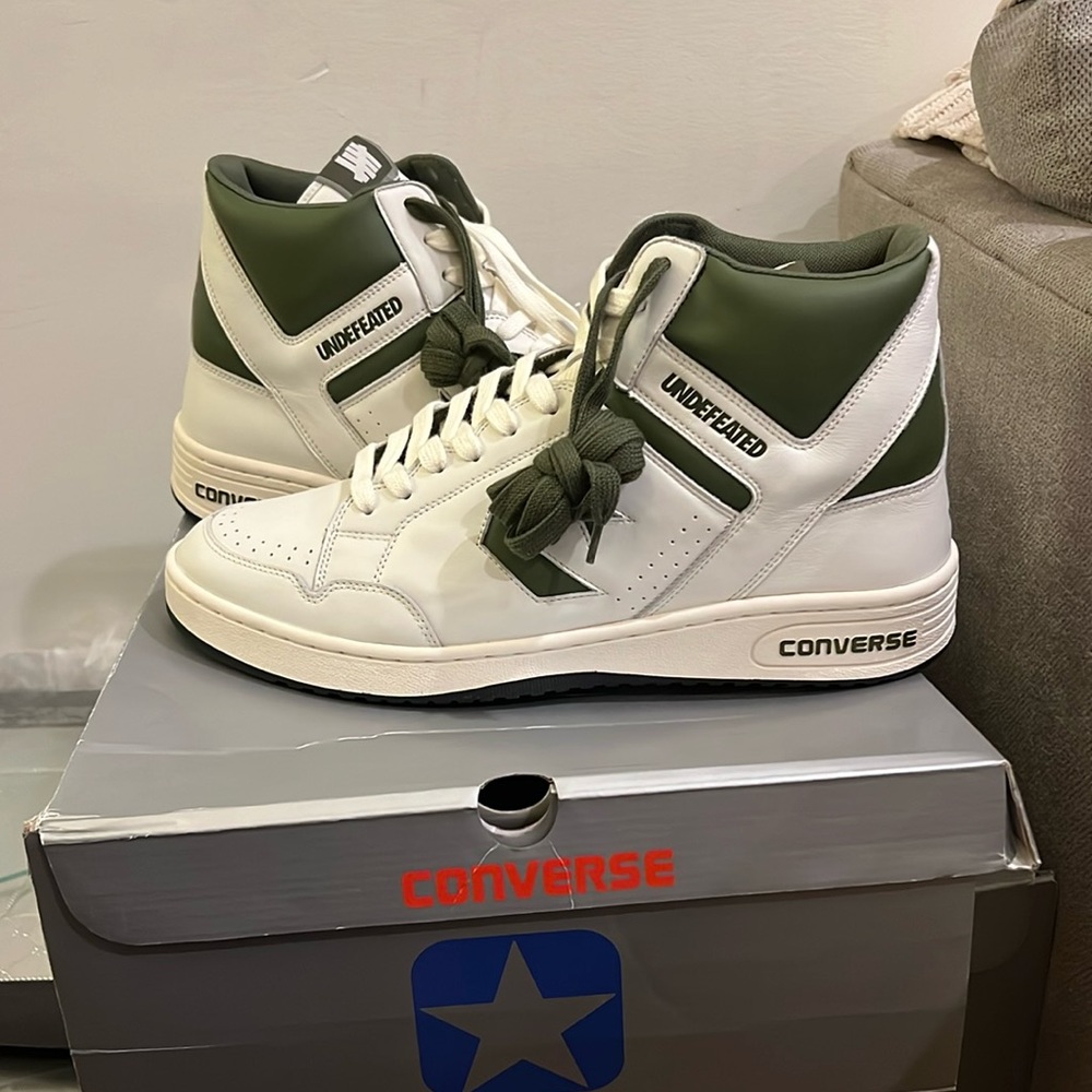 ❌SOLD ON Ⓜ️❌UNDEFEATED X CONVERSE WEAPON MID - VINTAGE WHITE/CHIVE Men’s Sneaker